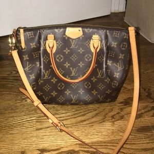 LV purse